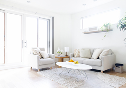 面積が広いアイテムには明るい色を