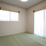 畳との相性が良いのは？ 雰囲気別和室のカーテン選び