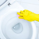 日々のひと手間が重要！ トイレの水垢を予防する方法とは