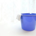 柔軟剤で拭き掃除？　家具にホコリをつきにくくする3つのポイント