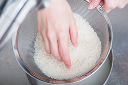 節約にもエコにもなる! 「お米のとぎ汁」活用法5つ