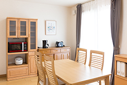 【食器棚の選び方3つのポイント】キッチン家具の「役割」を考えて！