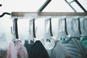 【冬のお悩み】洗濯物を早く乾かすためには? 賢い乾かし方4つ